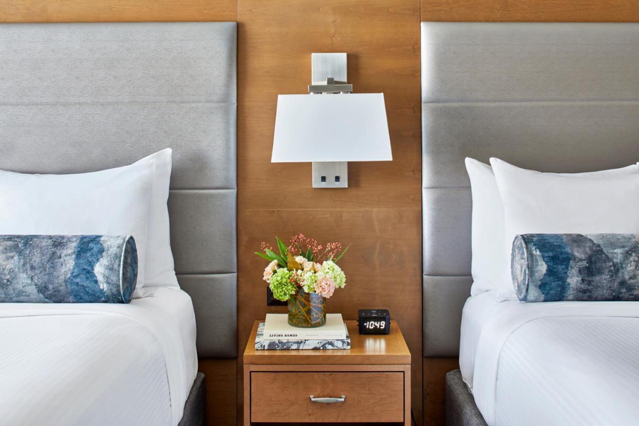 The Hotel Landing Wayzata Экстерьер фото