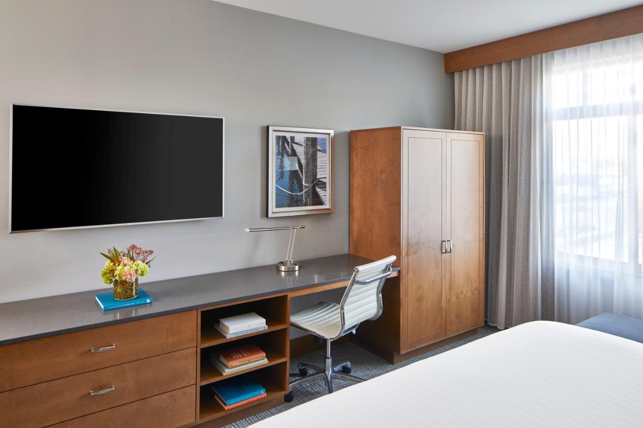The Hotel Landing Wayzata Экстерьер фото